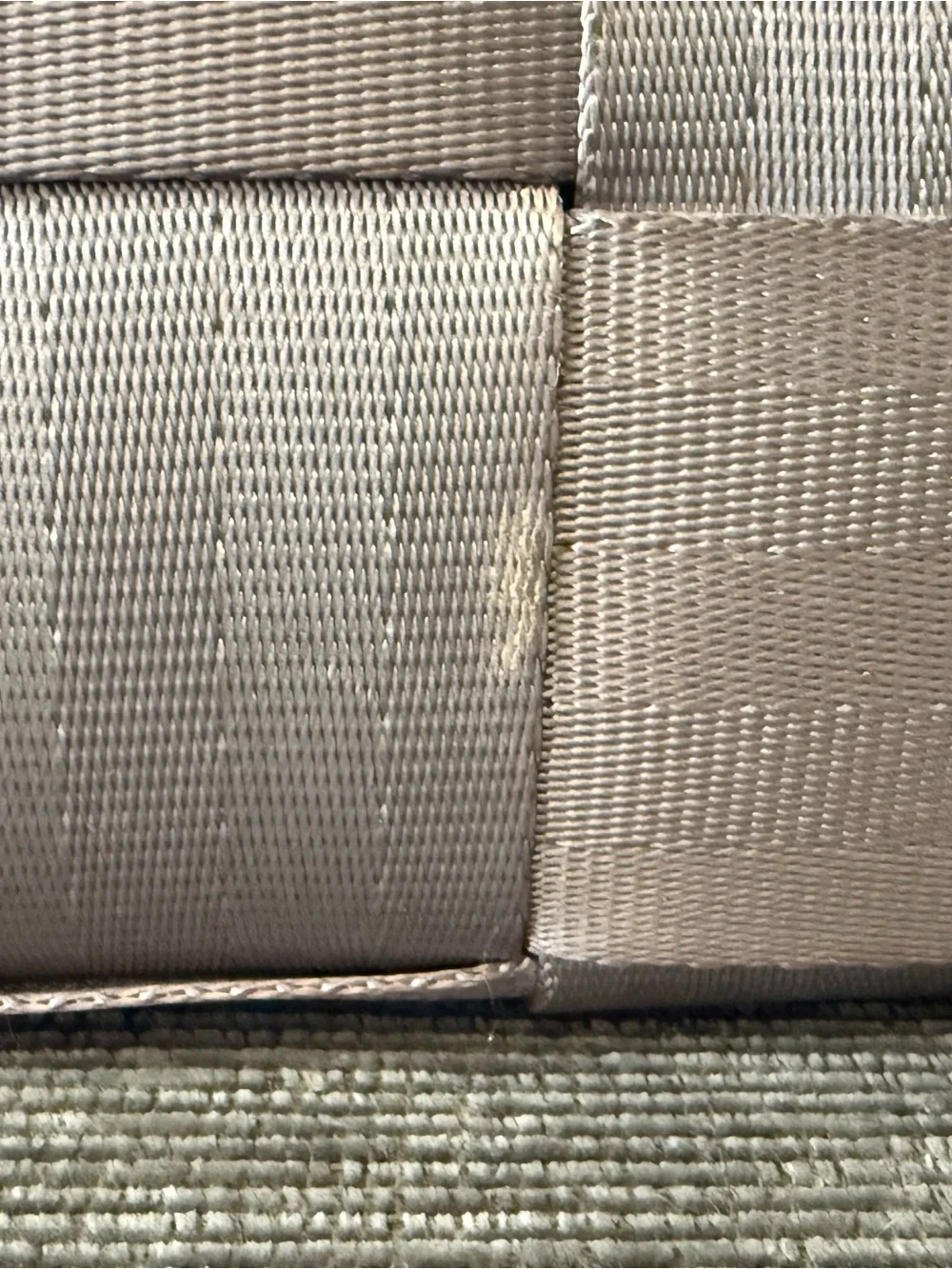 Original Harvey’s seatbelt bag. Grey/silver. Good condition. - Picture 9 of 12